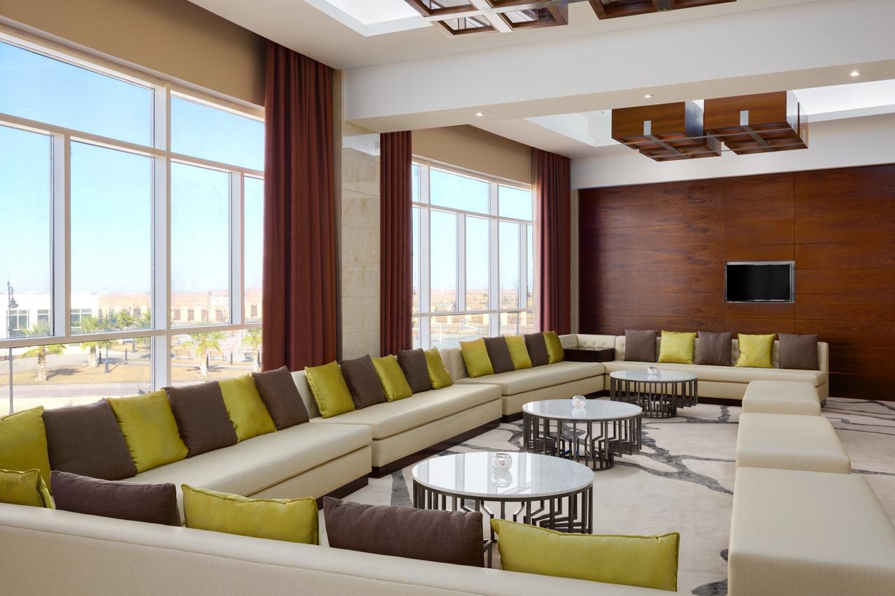 Millennium Hail Hotel Ha'il Exterior foto The lounge at the airport