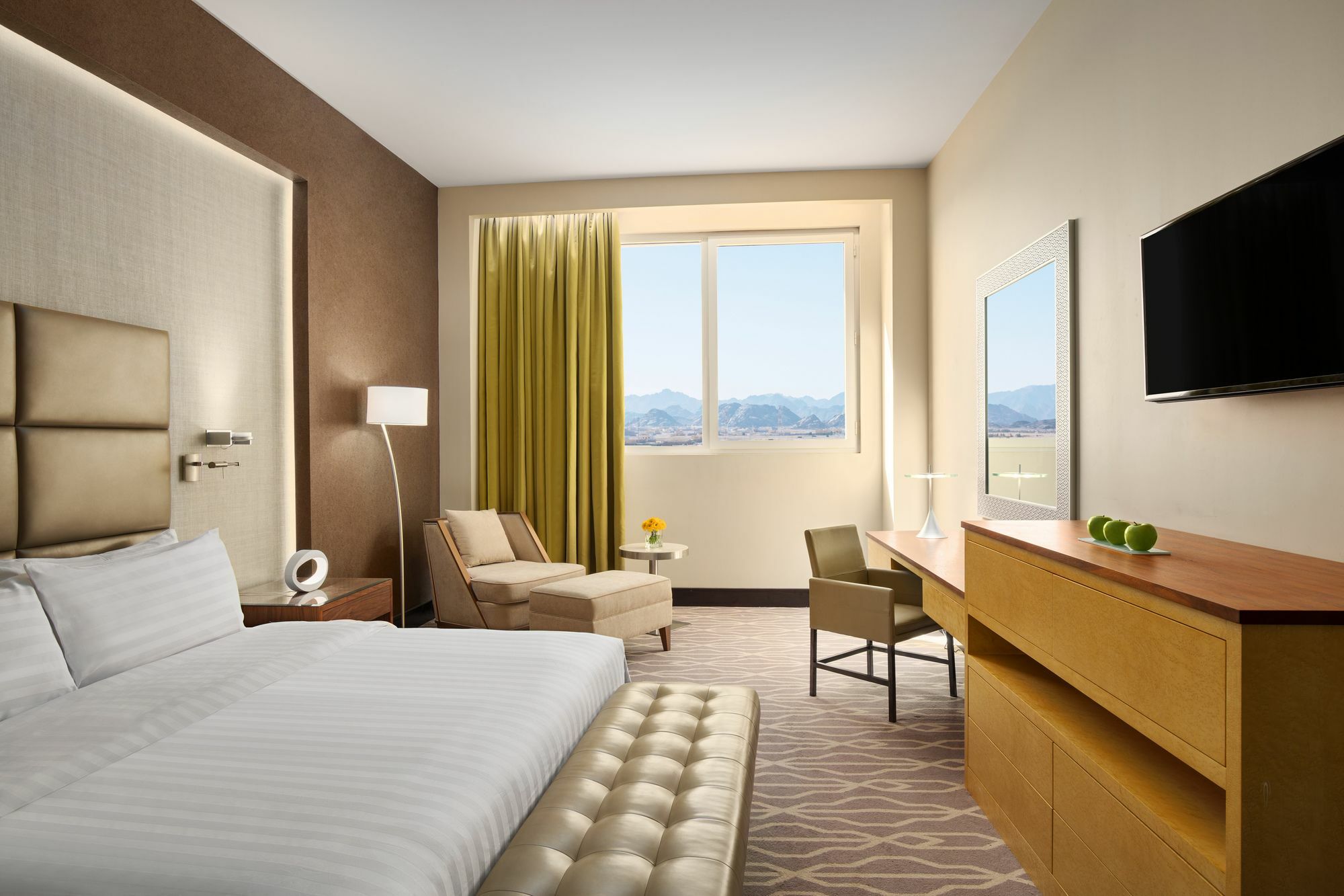 Millennium Hail Hotel Ha'il Exterior foto A guest room at the Hilton Garden Inn