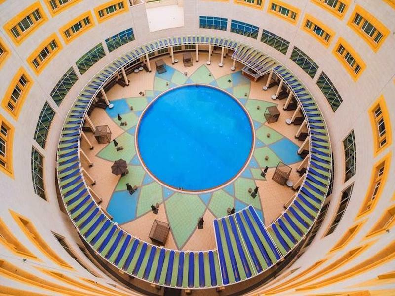 Millennium Hail Hotel Ha'il Exterior foto The atrium of the school